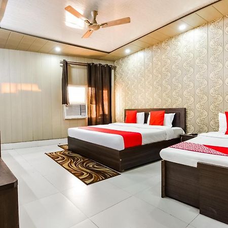 Oyo 46152 Hotel Neelam Karnāl 外观 照片