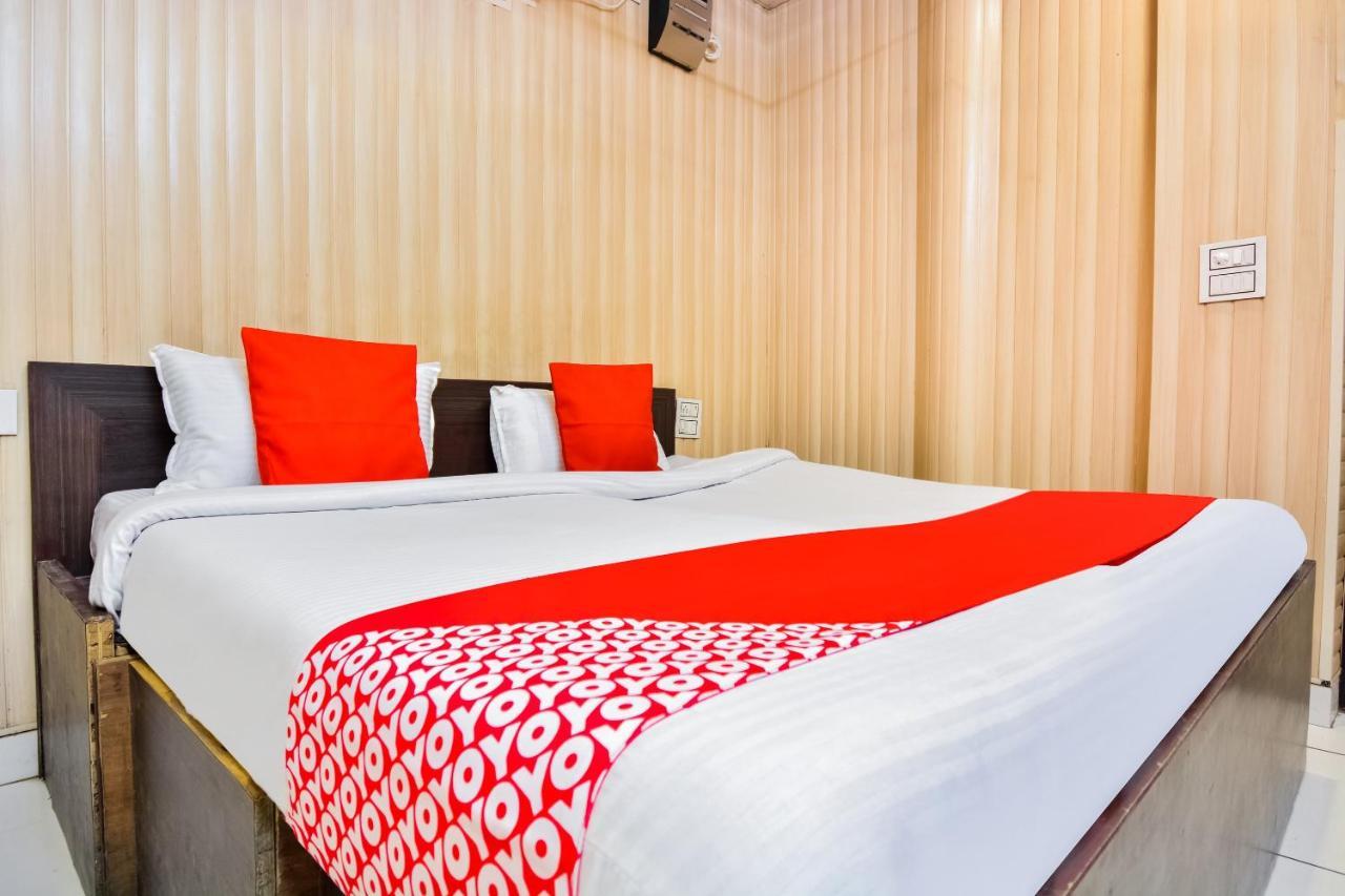 Oyo 46152 Hotel Neelam Karnāl 外观 照片